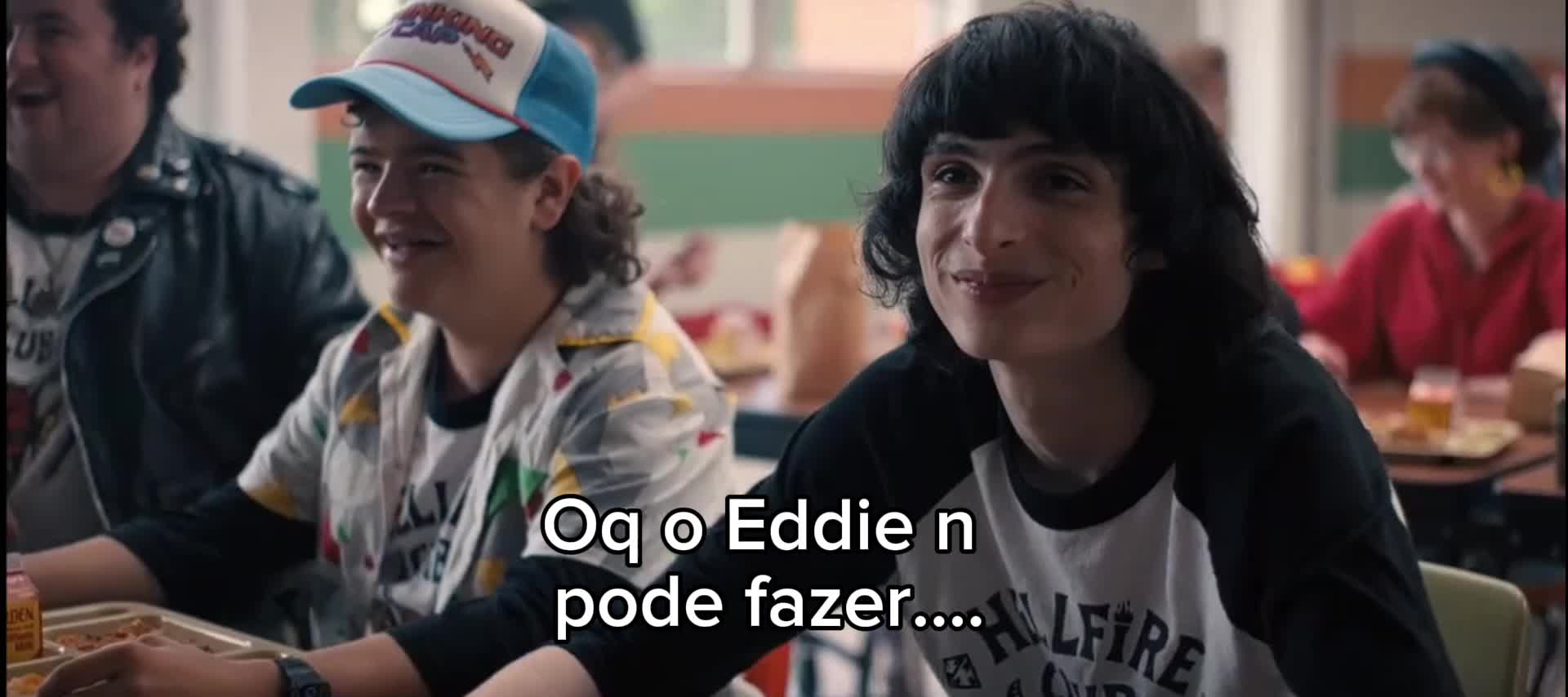 TikTok post by @izabella.martins00 for Stranger Things. Caption reads: [...] ݁˖ 𐙚 ˖ ݁𖥔 ݁˖ amei fazer isso🥹....