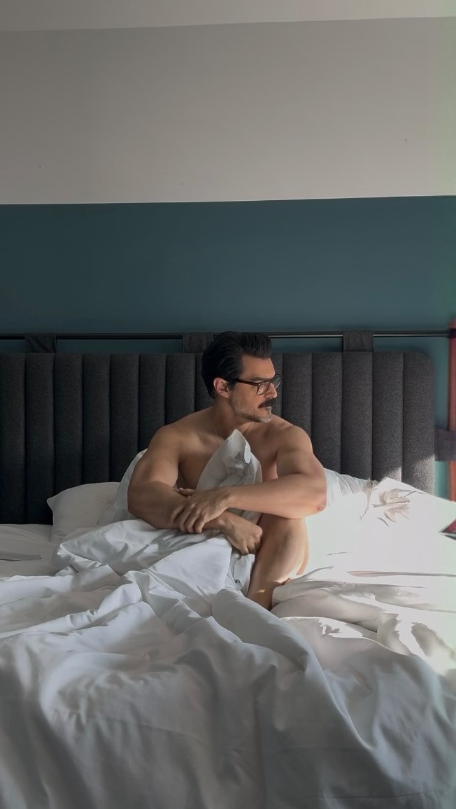 Instagram post by @danielmoroyoqui for Fellow. Caption reads: Sunday morning.
The quiet, the coffee, the breath....