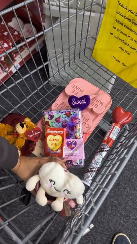 Instagram post by @world_of_erish for CVS. Caption reads: [...] Comment for link #HeartBasketsAtCVS....