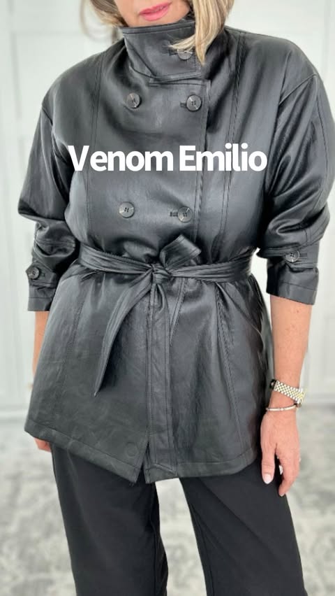 Instagram post by an influencer for Venom Emilio. Caption reads: @venomemilio | Use code NAT15 for 15% off [...].