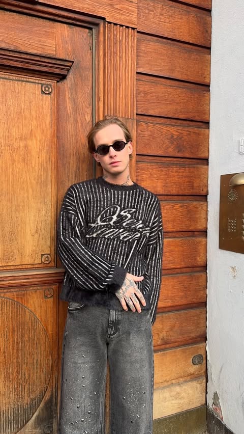 Instagram post by @alm1nd for BERSHKA. Caption reads: Sunday stroll ☀️ 
@bershka #bershkastyle #ad.