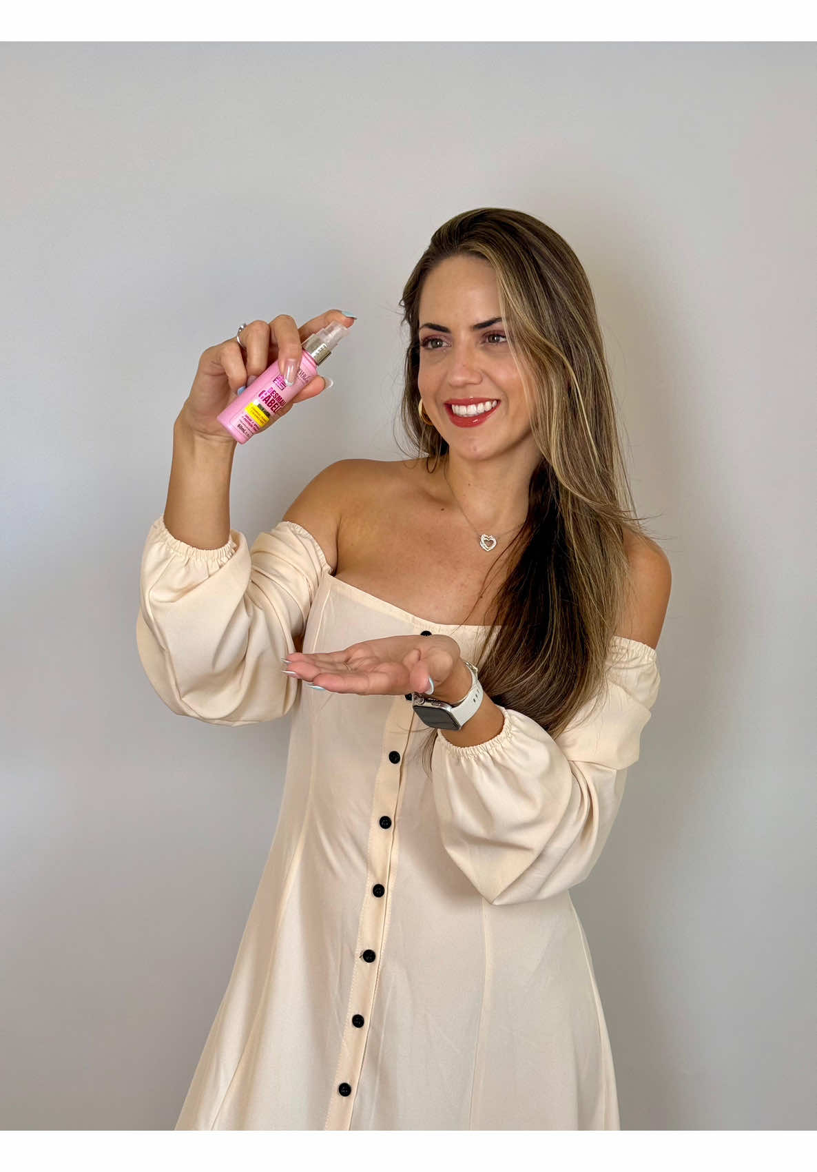 TikTok post by @_tamarakaa for Forever Liss. Caption reads: Dá-me um GRÃ! 🗣️ O quê? Um GRÃ pro meu cabelo 😩....