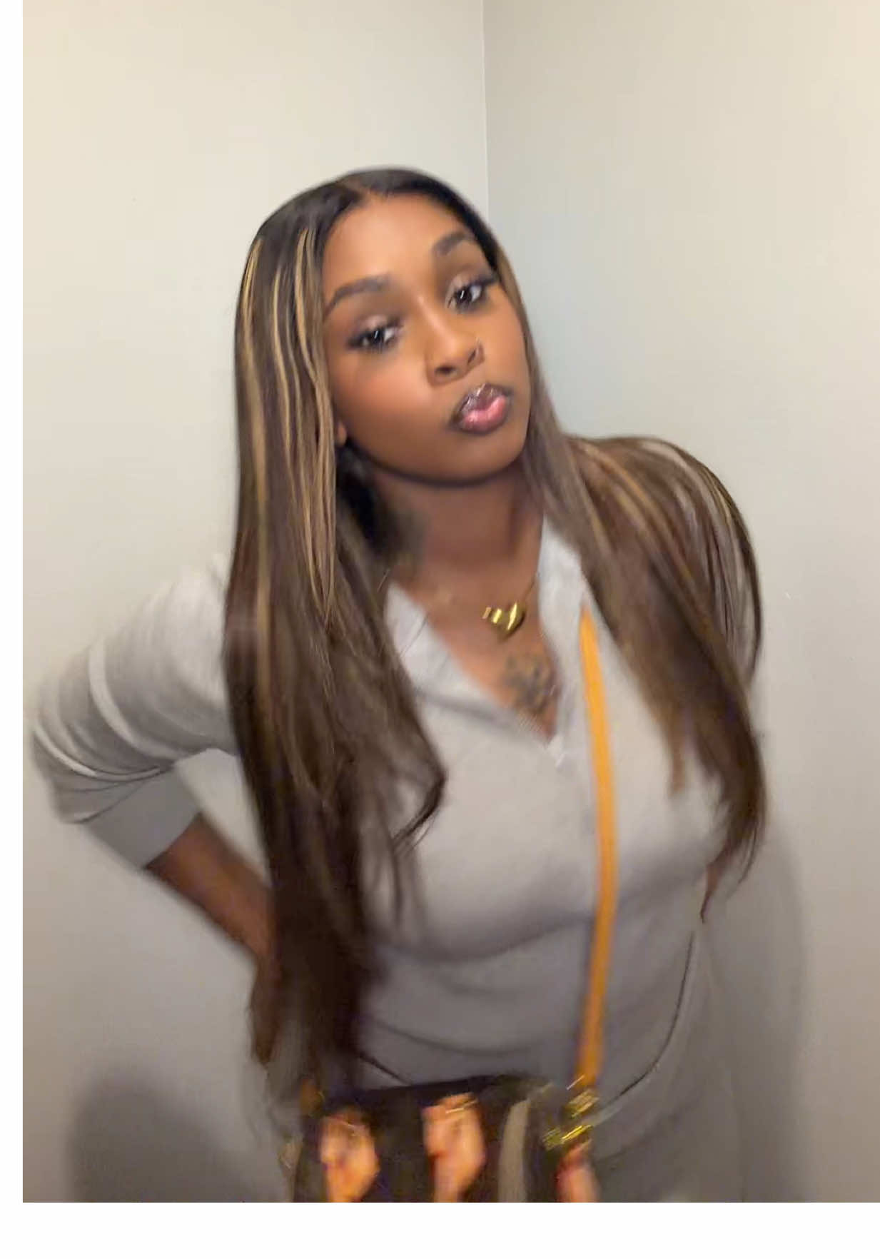TikTok post by an influencer for ISEE HAIR. Caption reads: [...] 🫰🏾😍😜 #brownskinmami @ISEEHAIR.