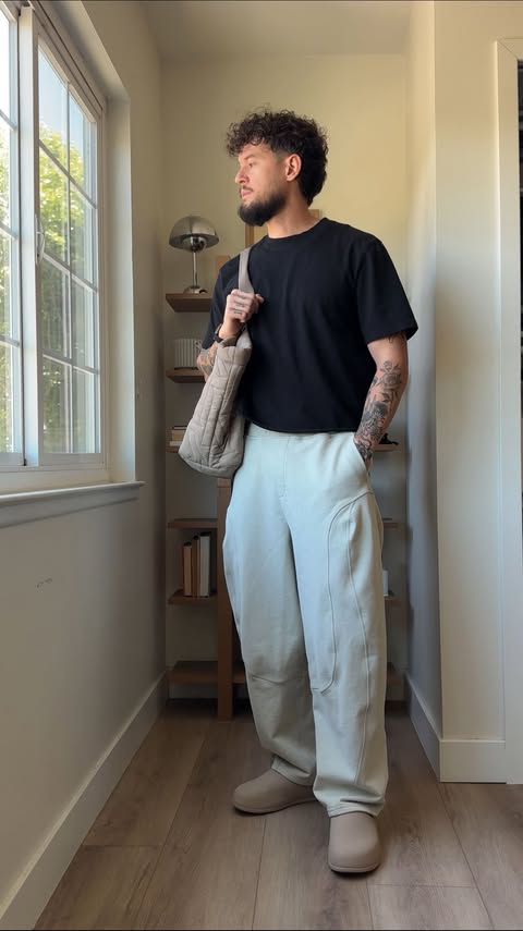 Instagram post by @arthurtparra for lululemon. Caption reads: my simple go-to everyday gym outfit @lululemon....