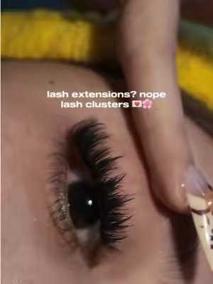 TikTok post by @beautyy.liliana for VAOFFICE. Caption reads: can’t get over these lashes 😍 will be posting....