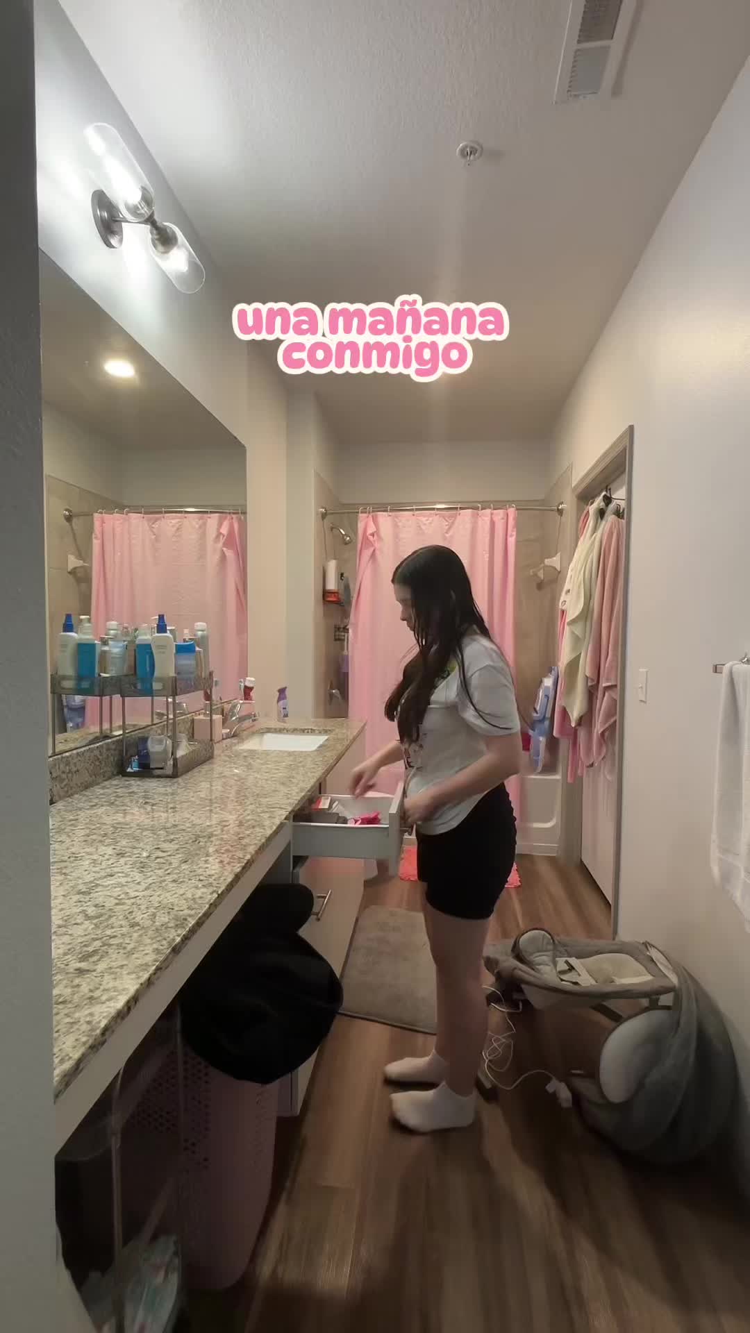 TikTok post by @danidani_1919 for TOUSAINS. Caption reads: me encanta! @TOUSAINS #viral_video #viral.