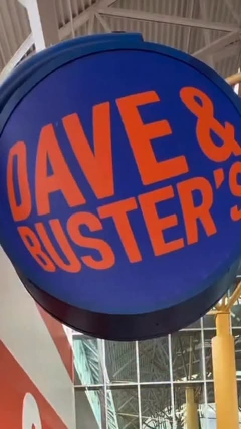 Instagram post by @laury.eh95 for Dave & Buster's. Caption reads: Family TBT @daveandbusters #PlayandEatCombo....
