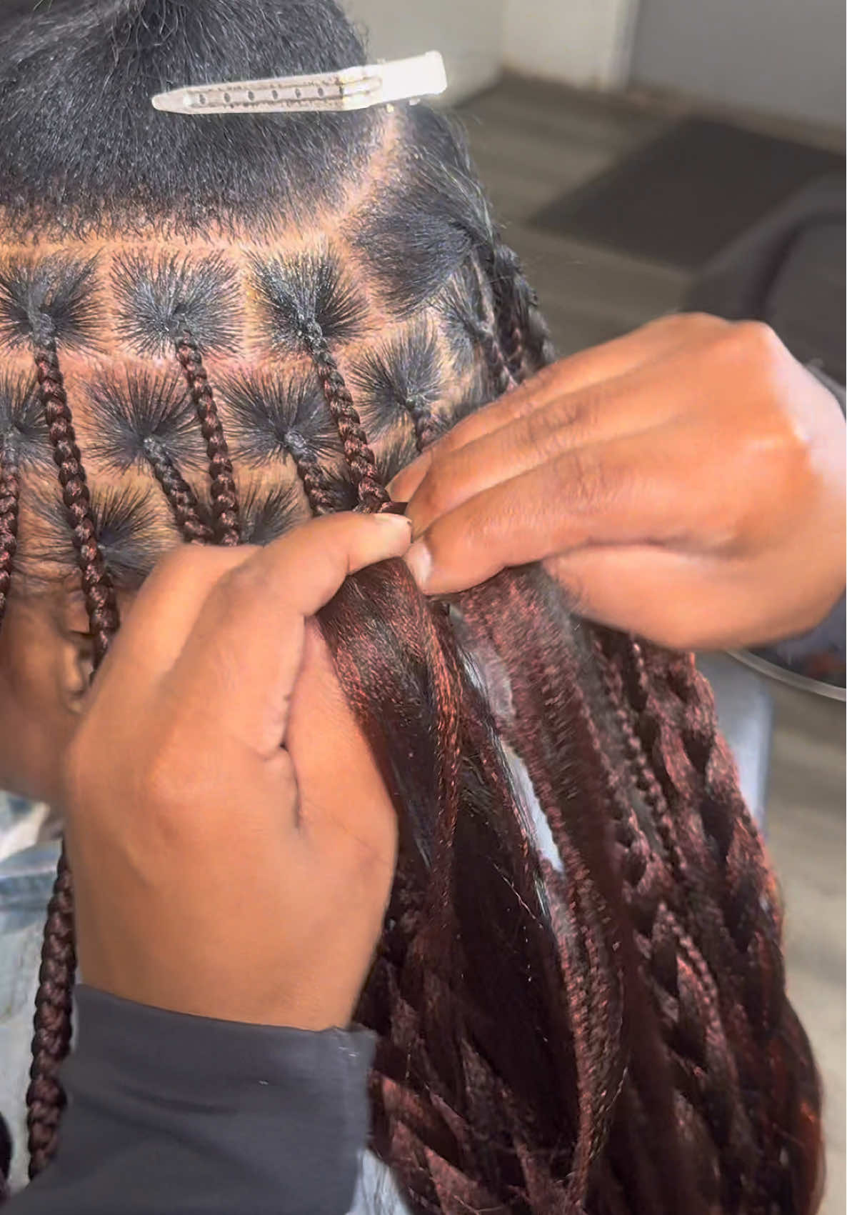 TikTok post by @itsmunchkinn_ for Hairplexx Beauty. Caption reads: [...] walk and BUY. Won’t disappoint @Hairplexx....