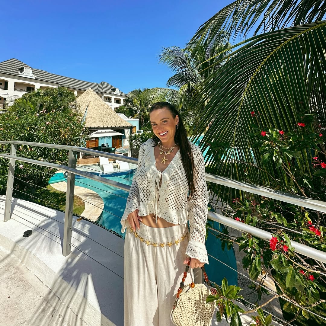 Instagram post by @skhammer for Sandals Resorts. Caption reads: jamaica journal. #sktraveltime
every corner of....