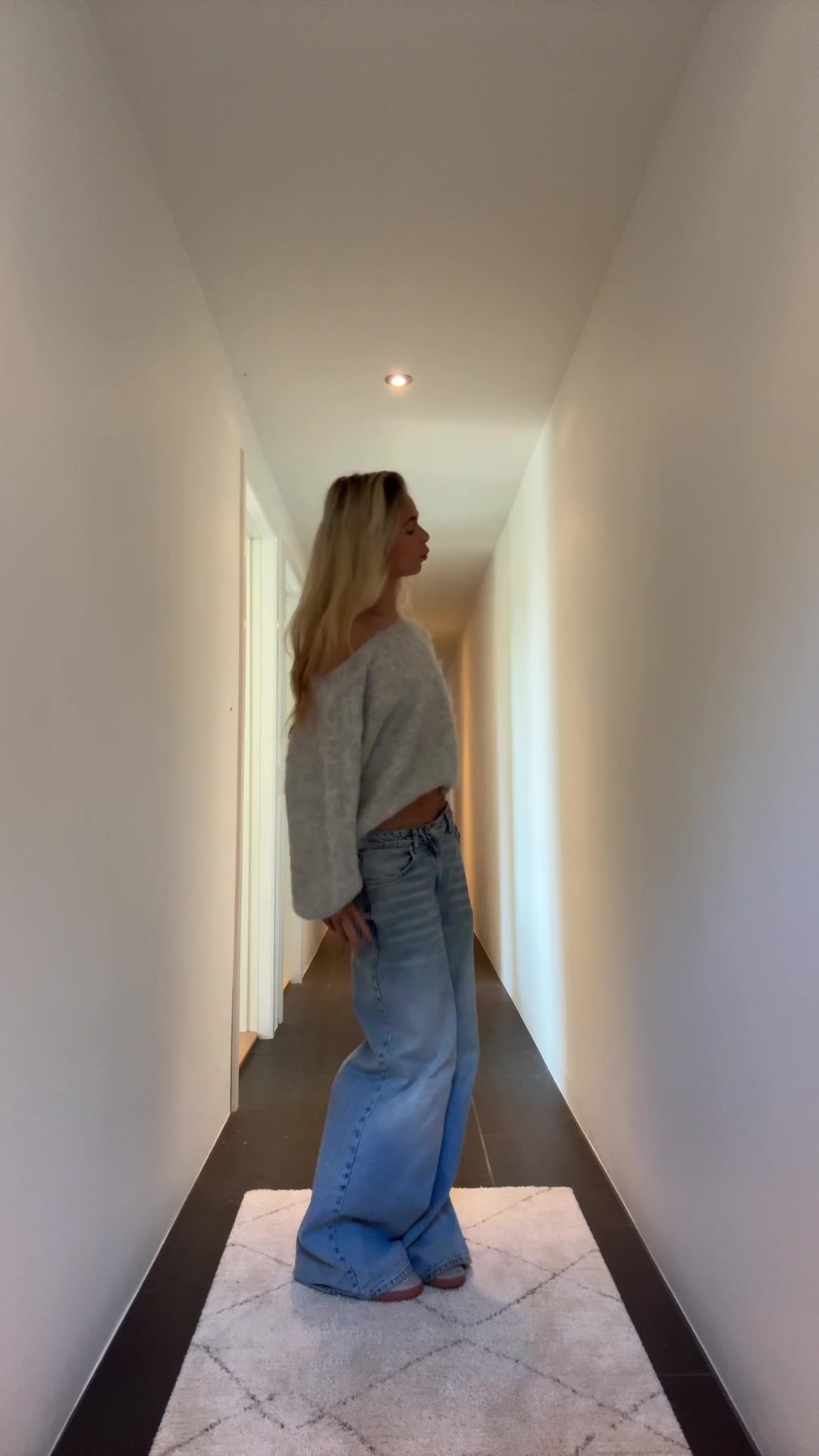 TikTok post by @earthoa for Meet Me There. Caption reads: Ad | @meet me there #fallknits #fallsweaters....