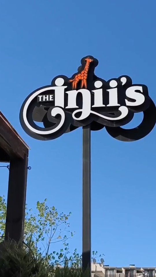 Instagram post by @sulesslife for Yemeksepeti. Caption reads: İzmit’te keyifli vakit geçirmek isteyenlere....