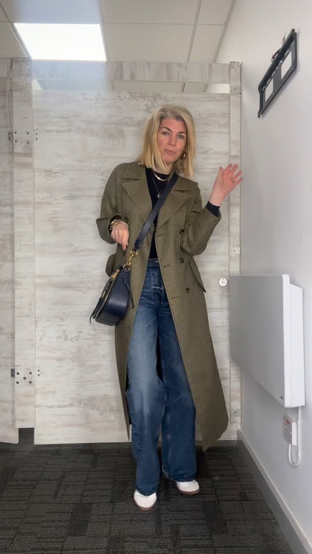 Instagram post by @muireann.o for ISABEL MARANT. Caption reads: Good morning! 

Work outfit: 
Dress: old....