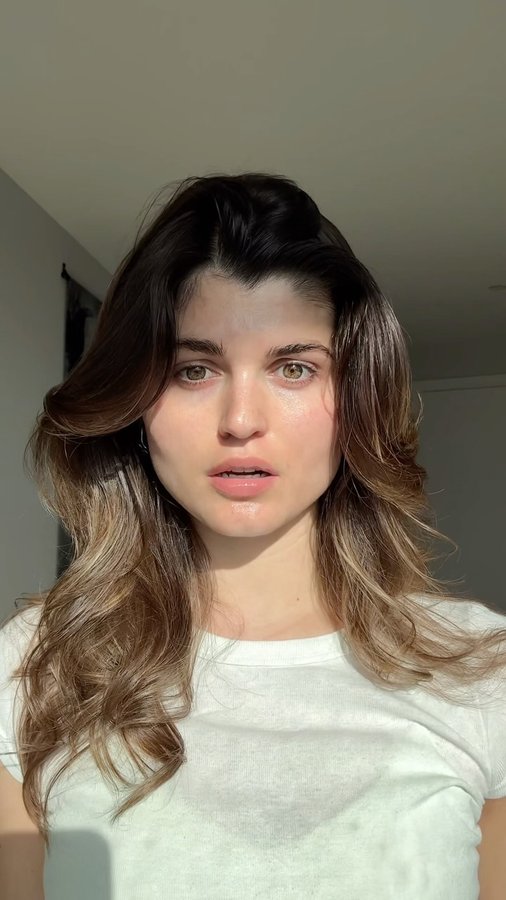 Instagram post by @livefitelle for OLEHENRIKSEN. Caption reads: [...] got bouncy, plump skin @olehenriksen 💦🪄🫧....