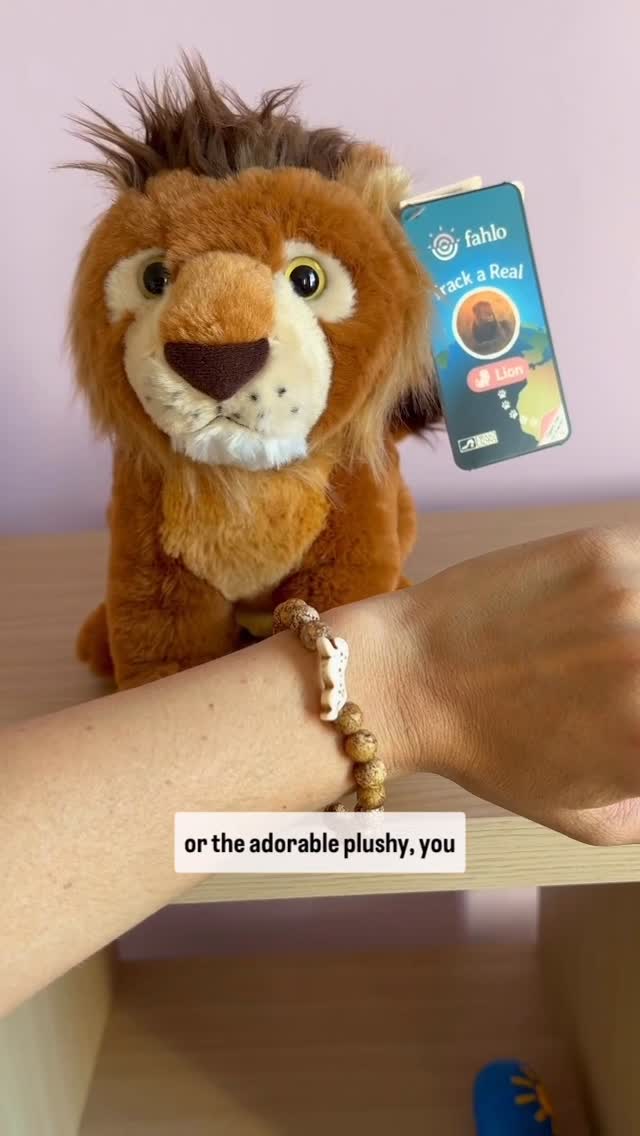 Instagram post by @mommaandmeow for Fahlo. Caption reads: [...] your life! Track a real animal with @myfahlo....