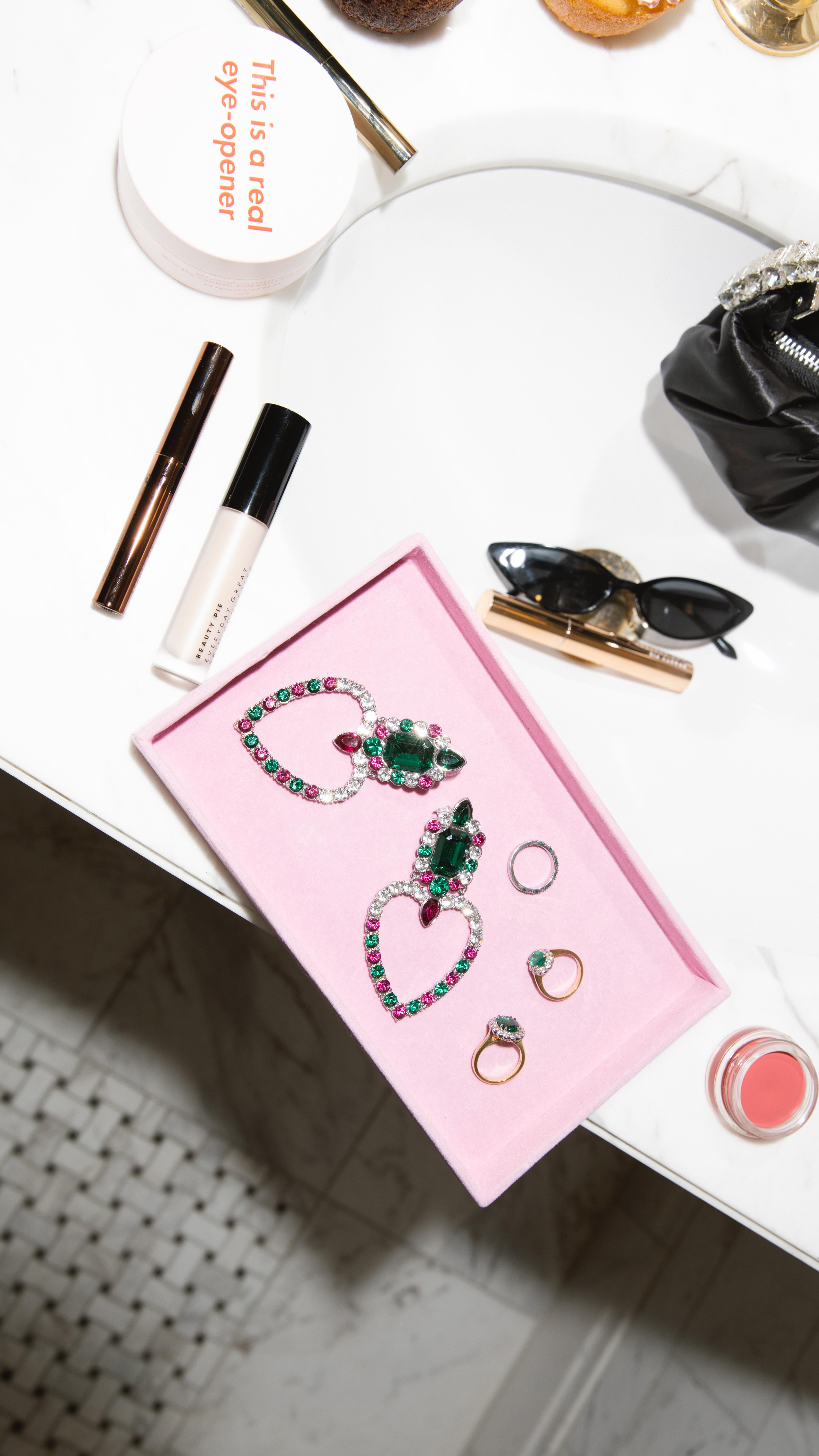 Instagram post by @sashapallari for BEAUTY PIE. Caption reads: ad. “just wanna be told I’m funny” GRWM and....