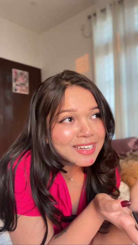 Instagram post by @khyyyatii for Tinder. Caption reads: [...] an actual story but here we are ✨
Guess....