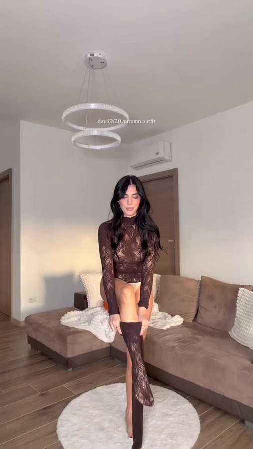 Instagram post by @giada.delle.fave for Calzedonia. Caption reads: brown is the new black 

info outfit:
coord set &....