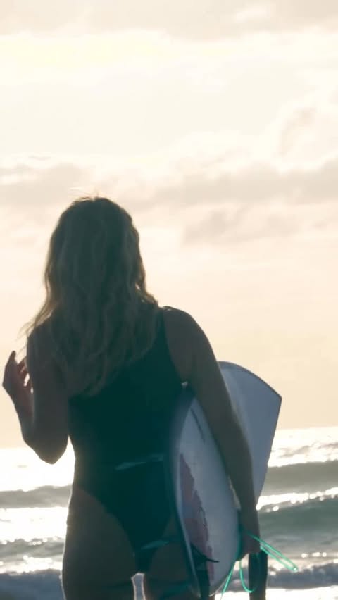 Instagram post by @nikkivandijk for Koala Eco. Caption reads: 💛💜🐨 First things first @koalaeco 💜💛🐨....