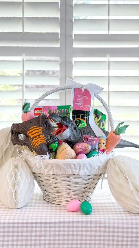 Instagram post by @kristensellentin for Jurassic World. Caption reads: [...] year! 🐣 My basket is packed with....