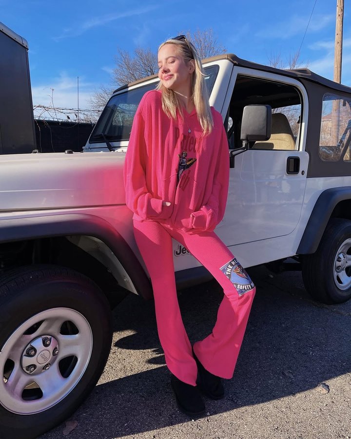 Instagram post by @nadiablaxk for Boys Lie. Caption reads: [...] match💕
•
Wearing @gaslampgiftgallery....