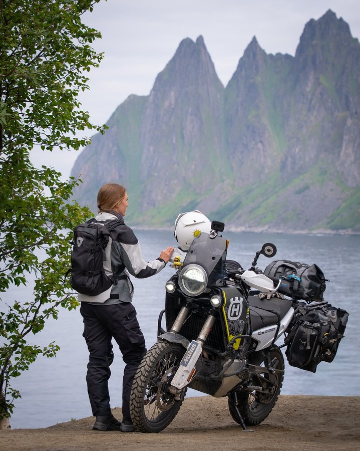 Instagram post by @runagrydeland for Outback Motortek. Caption reads: Isn’t it funny that we love how mountains make us....