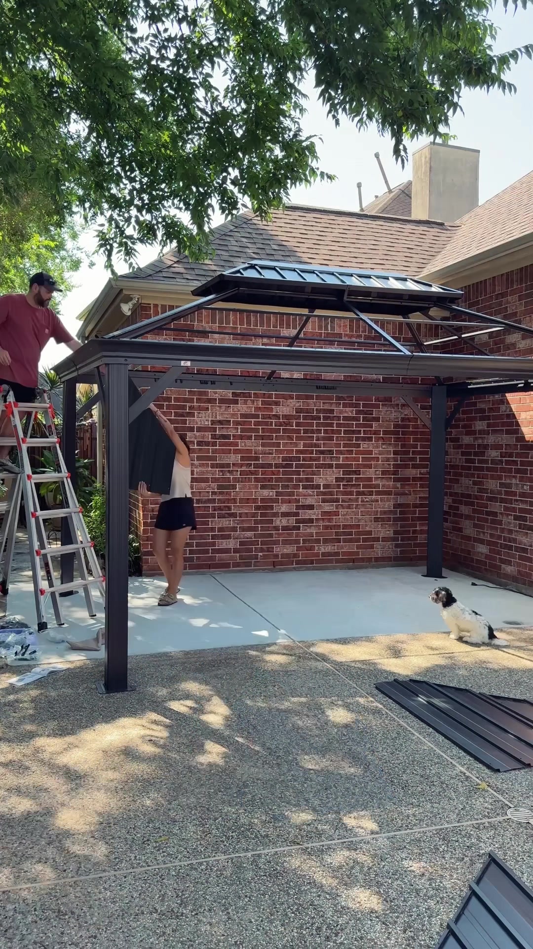 TikTok post by @yudiths.casita for PURPLE LEAF. Caption reads: [...] Más Que Chulada De Gazebo Me Regaló @PURPLE....