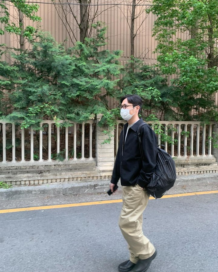 Instagram post by @jaewon__roh for Theory. Caption reads: @theory__.