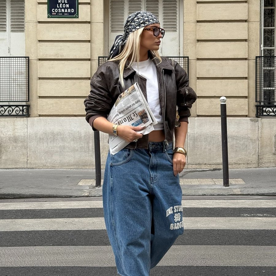 Instagram post by @chelsmariy for CLUSE. Caption reads: Just in time. Just on point. 💙 @cluse publicité....