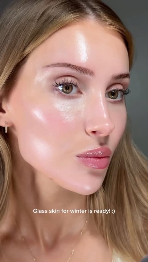 Instagram post by @jasminlily_ for Medicube. Caption reads: Glass skin in 20 minutes?!
ad....