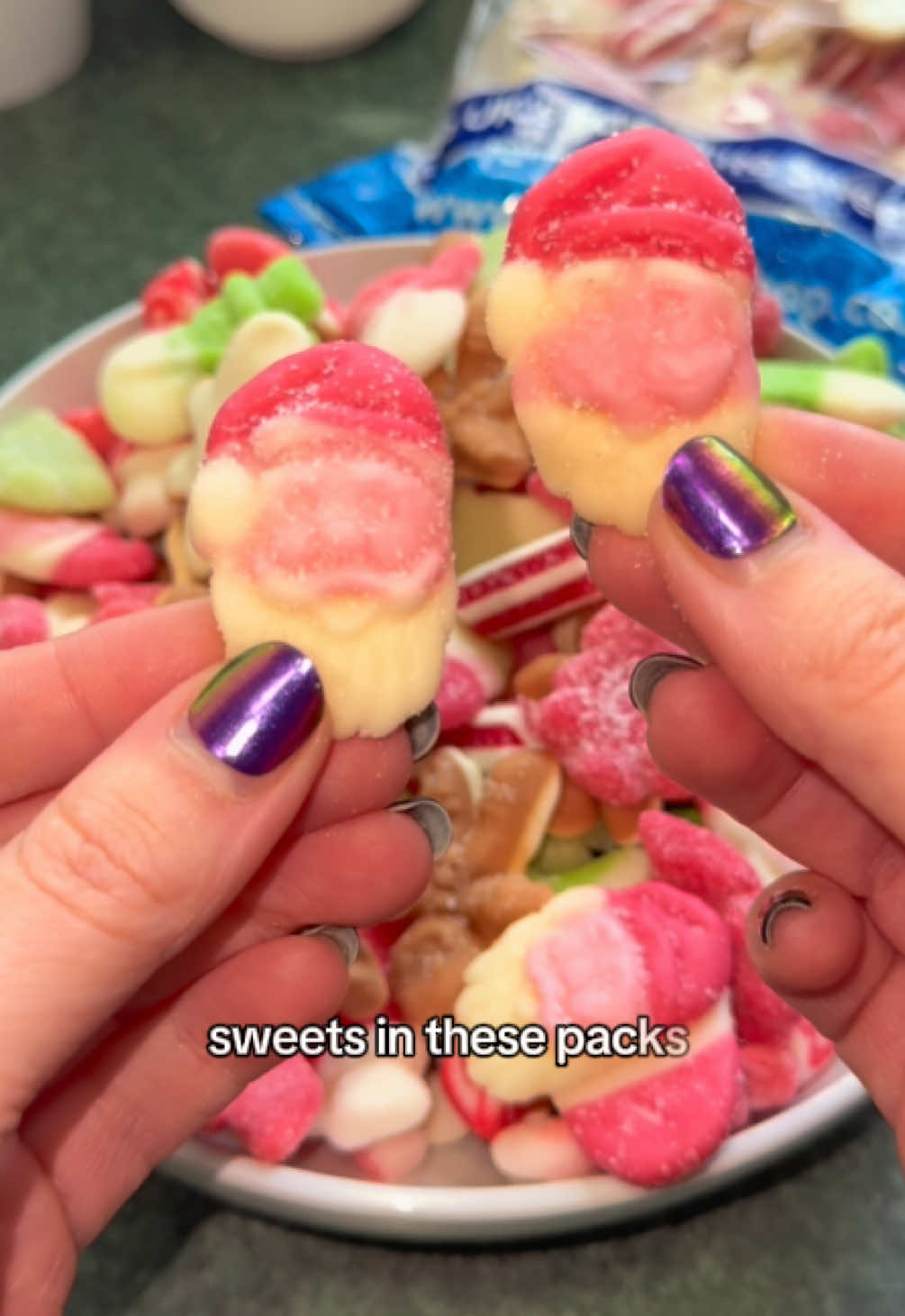 TikTok post by @tulip.deals for SoSweet. Caption reads: 40% off right now! SoSweet Christmas sweet mix!....