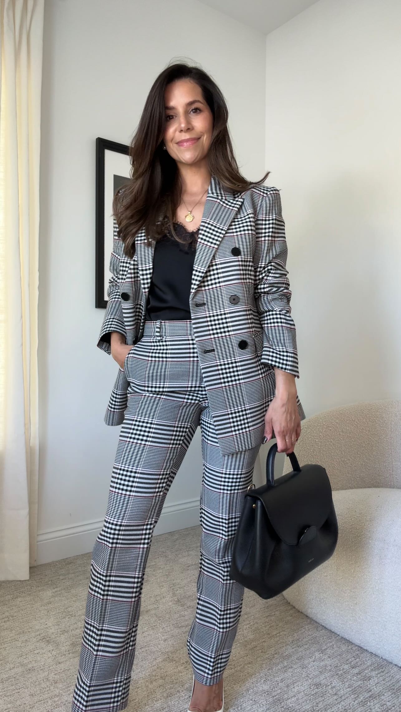 Instagram post by @oliviajeanette_ for Ann Taylor. Caption reads: It’s here! @anntaylor Friends of Ann Sale! 30%✨off....