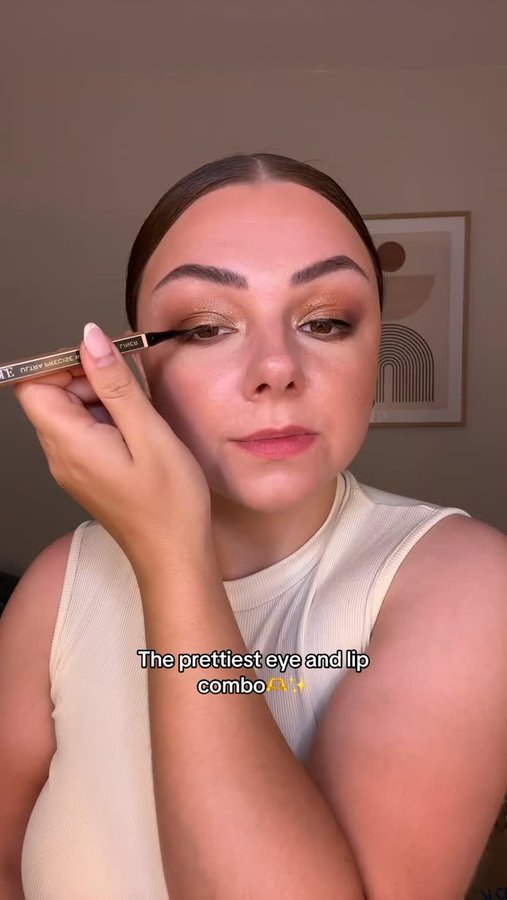 Instagram post by @makeupbyaliciall for Arooba Beauty. Caption reads: Using the GORGEOUS @aroobabeauty polished princess....