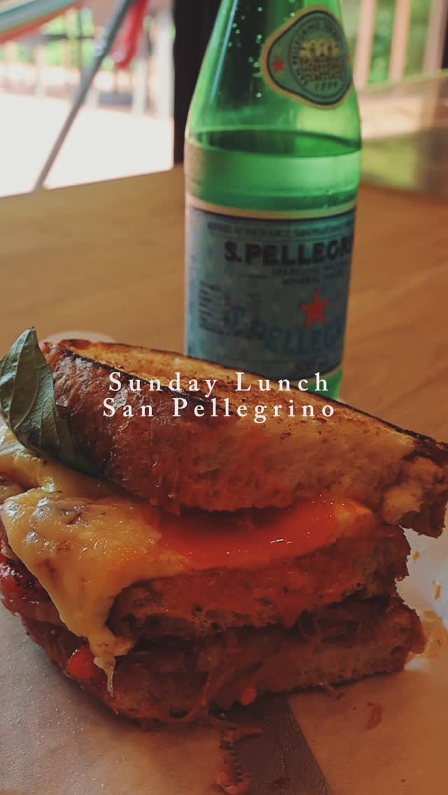 Instagram post by @chef_salvatore_cuomo for Sanpellegrino. Caption reads: Buon Giorno Guy’s 
このサンドイッチ、めちゃくちゃ食べたい！ 🥪....