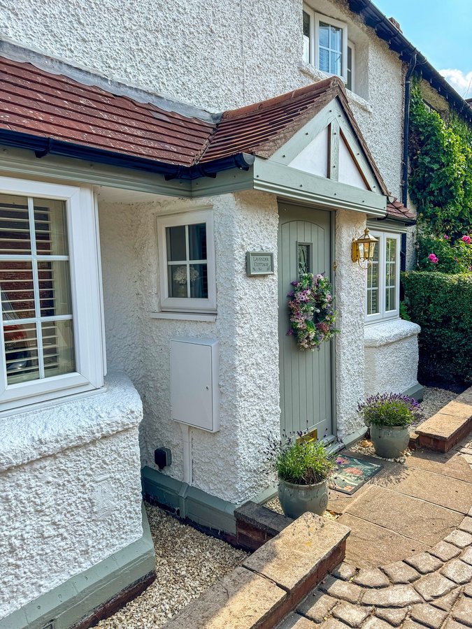 Instagram post by @stephfrom_lavendercottage for Artsy Mats. Caption reads: [...] Morris so who could say no to a new....