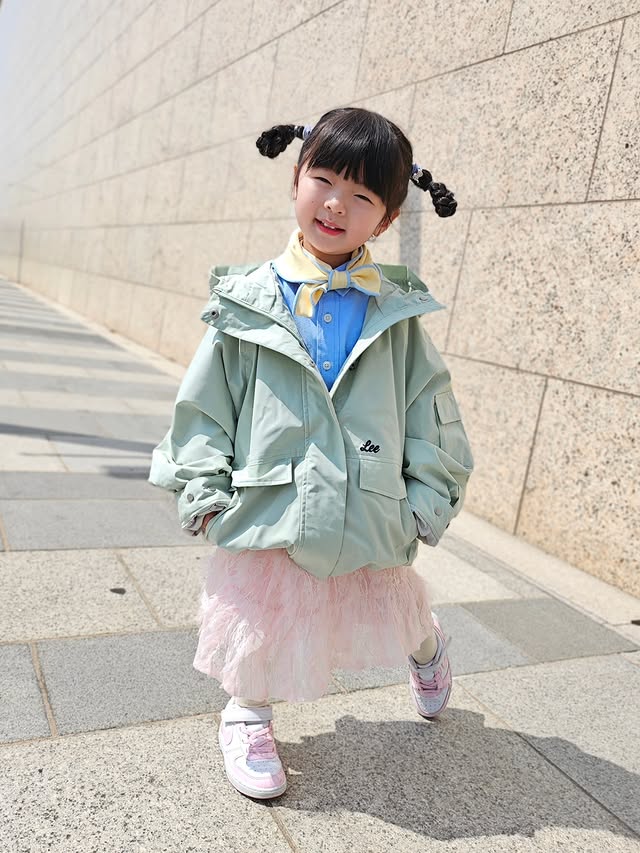 Instagram post by @in_seoa for Musinsa Kids. Caption reads: #광고 × @musinsa_kids Lee만의 트렌디함 다들 집중✨️ଘ( ິ•ᆺ•....