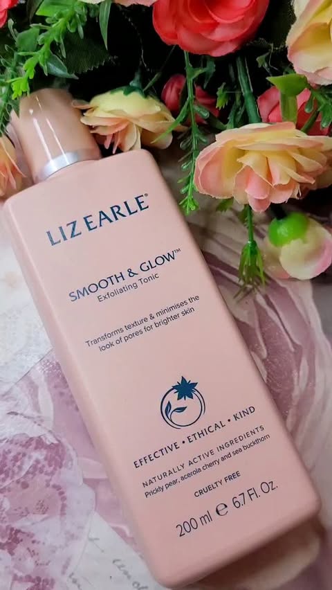 Instagram post by @ruth.bowes1 for Liz Earle Beauty Co.. Caption reads: [...] for 25% discount @lizearlebeautyco....