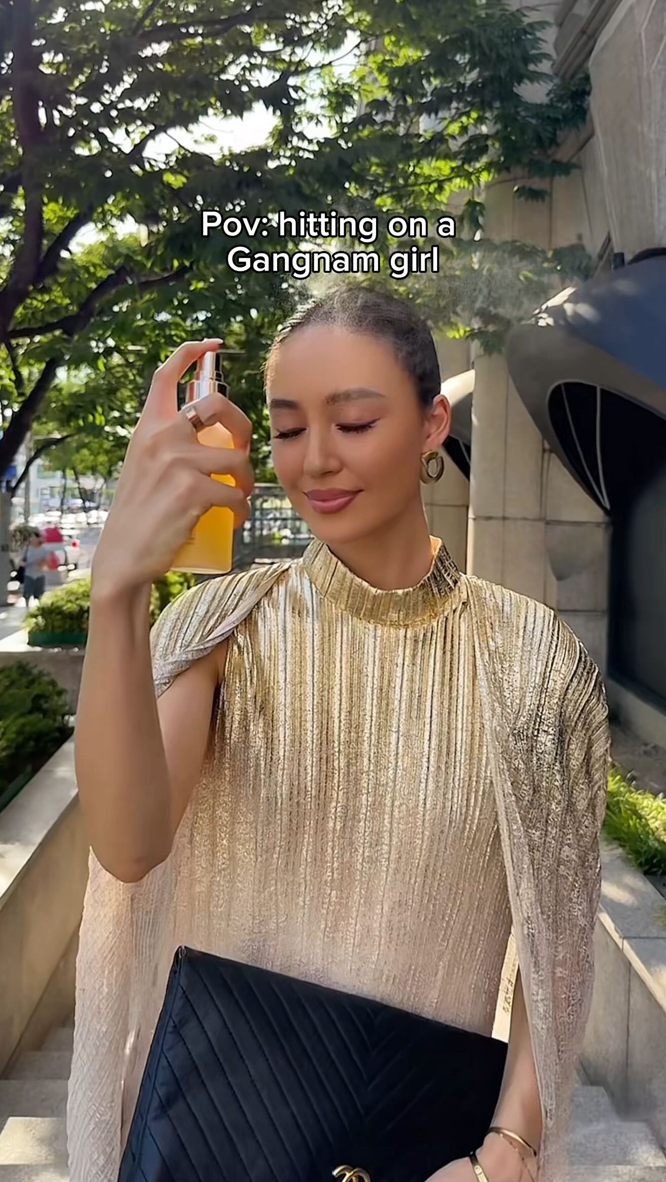 Instagram post by @hannahmchutchison for dalbaglobal. Caption reads: Gangnam Girl’s closed wallet repellent: White....