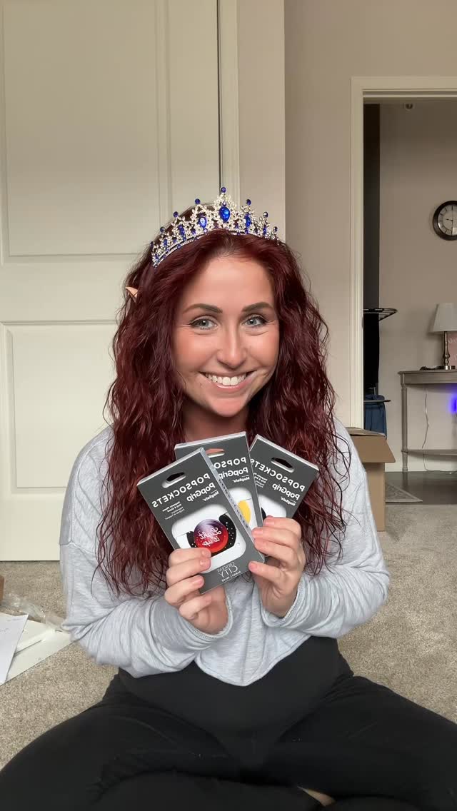 Instagram post by @nickikuppsreads for PopSockets. Caption reads: Shoutout to @popsockets for sending me these....