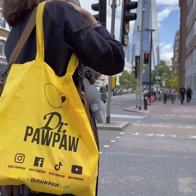 Instagram post by @xmrose_ for Dr.pawpaw. Caption reads: [...] ✨ A powerful new GLOBAL campaign by....