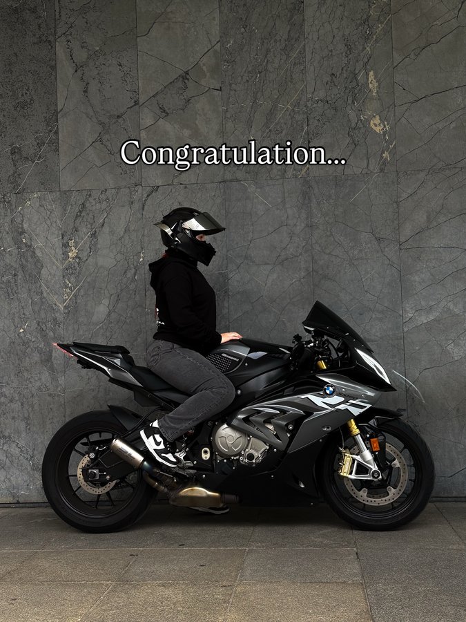 Instagram post by @jeano.moto for BMW Motorrad. Caption reads: [...] 📸| @lia.rides 🏍️| bmw s1000rr @bmwmotorrad....