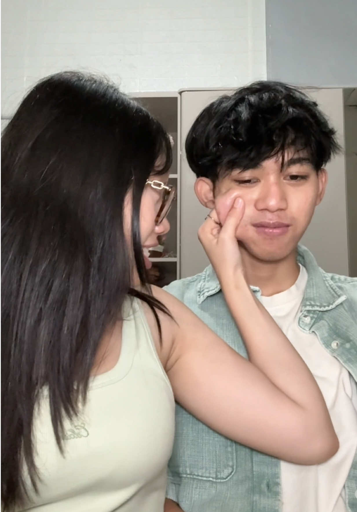 TikTok post by @dedeketnis for Garnier Indonesia. Caption reads: kemarin sakit, sekarang breakout karna kepikiran🙂....