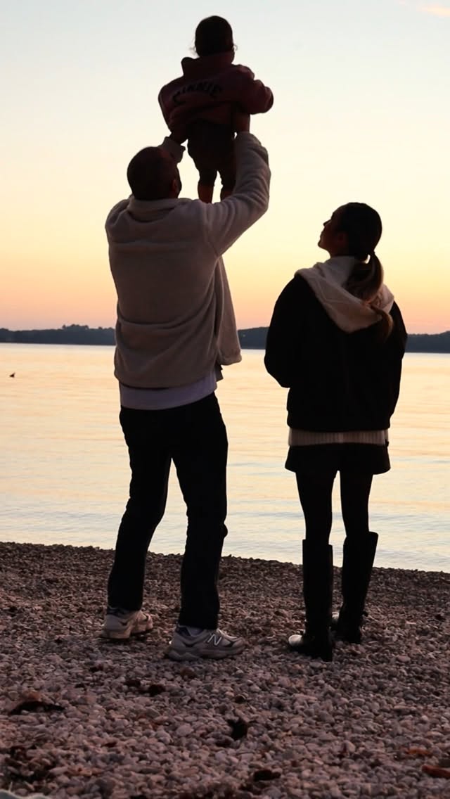 Instagram post by @katarina_bencek for Lindt. Caption reads: Oglas/You + me + extra creamy @lindt chocolate +....