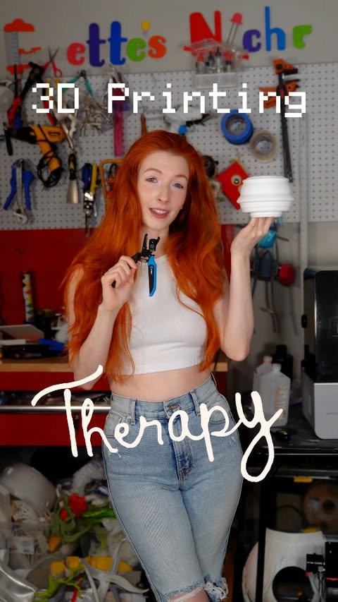 Instagram post by @amolen3d for Creality. Caption reads: [...] Therapy sesh Thanks so much to @creality3d....