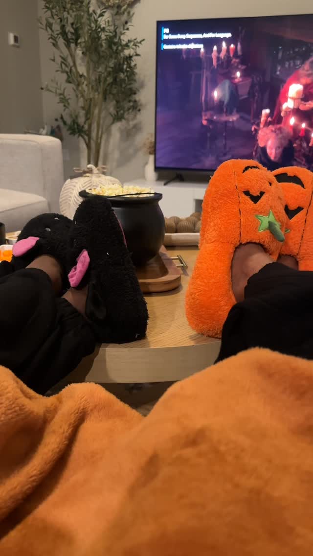 Instagram post by @shikha.w16 for Dearfoams. Caption reads: #ad POV: You’re slipping into the cutest....