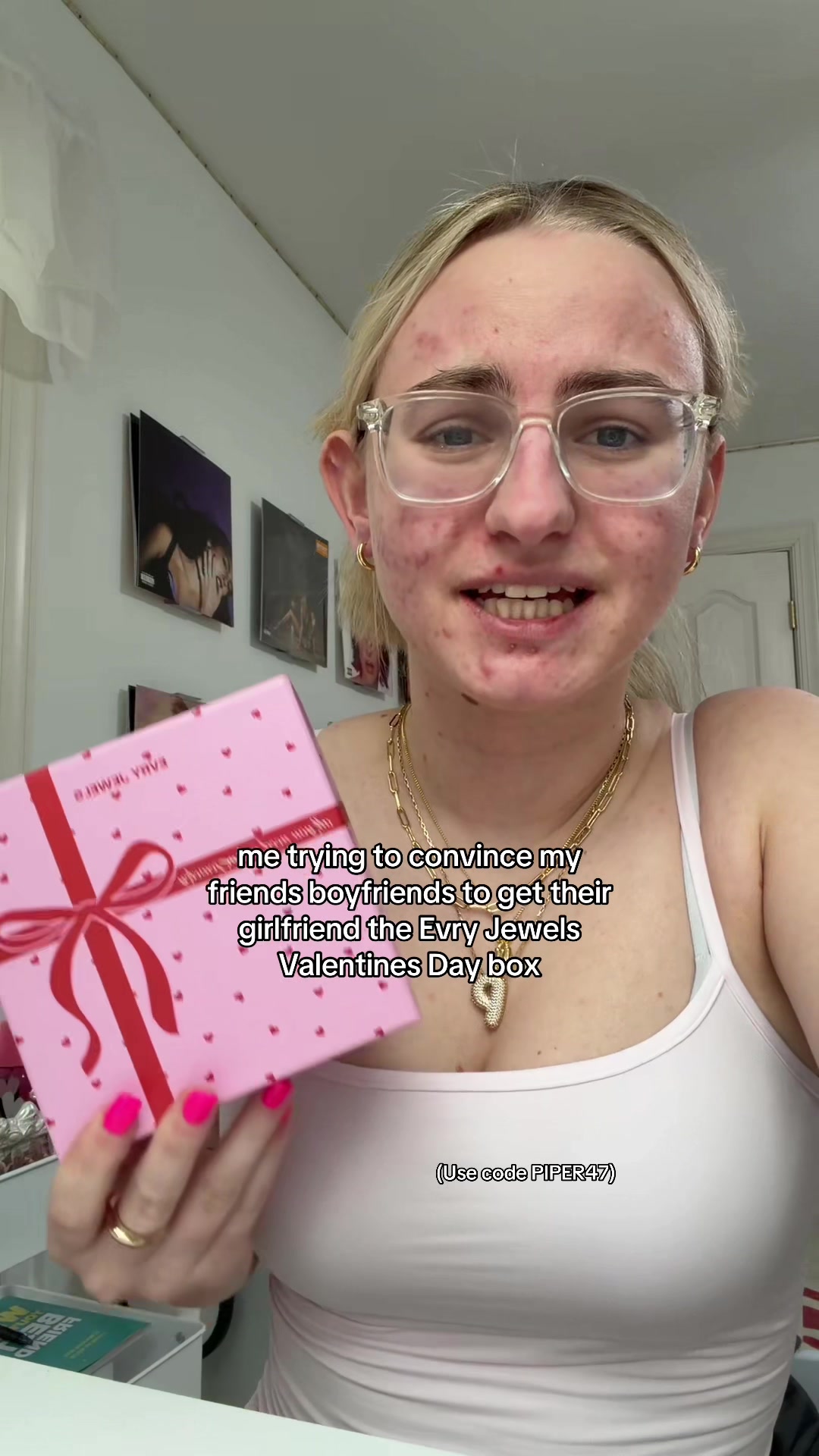 TikTok post by @pipercrawford6 for EVRY JEWELS. Caption reads: [...] extra $ off your order with Evry Jewels 💞....