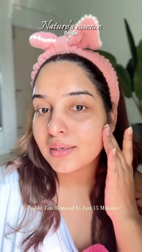 Instagram post by @stylewithsatvika for Nature’s Essence. Caption reads: Nature’s essence: @amazonfashionin [...].