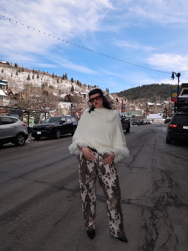 Instagram post by @theglowscout for DIBS Beauty. Caption reads: [...] I call dibs 🩷✨

@rarebeauty @dibsbeauty....