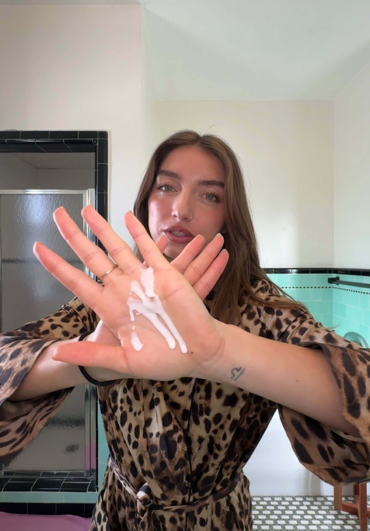 TikTok post by @zoifishh for NOYZ. Caption reads: [...] this combo💋💋💋 the MYLK DE PARFUM from....