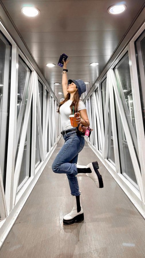 Instagram post by @avneetkaur_13 for GHAR SOAPS. Caption reads: “I tried that viral de-tan soap…
.
.
.
.
and....