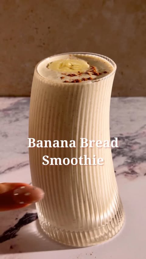 Instagram post by @bevsbybeverly for Ninja Kitchen. Caption reads: Banana Bread Smoothie 🍌🍞

1 frozen banana 
½ cup....